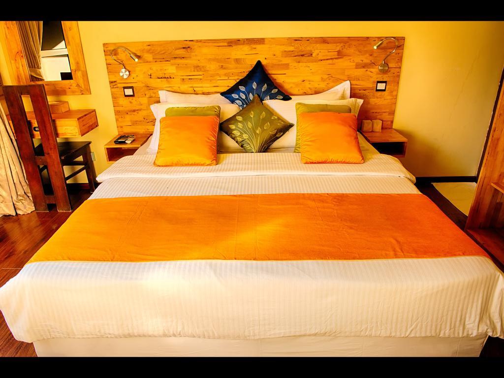 Hotel Narnia Maldives Maafushi Exterior foto