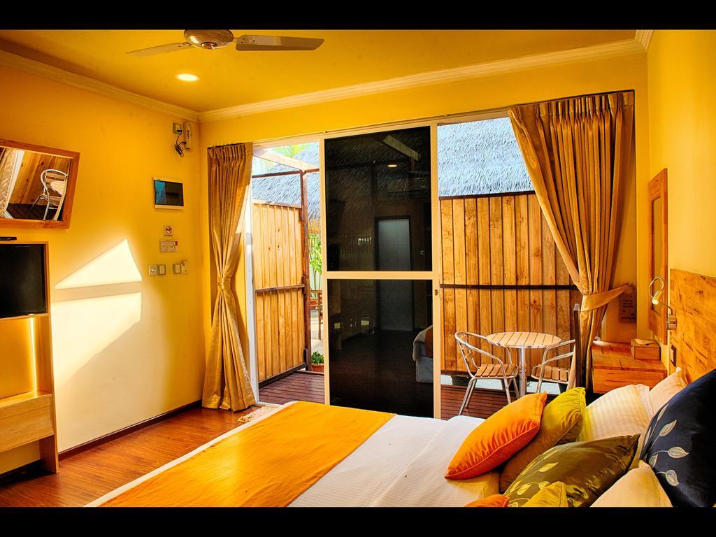 Hotel Narnia Maldives Maafushi Exterior foto