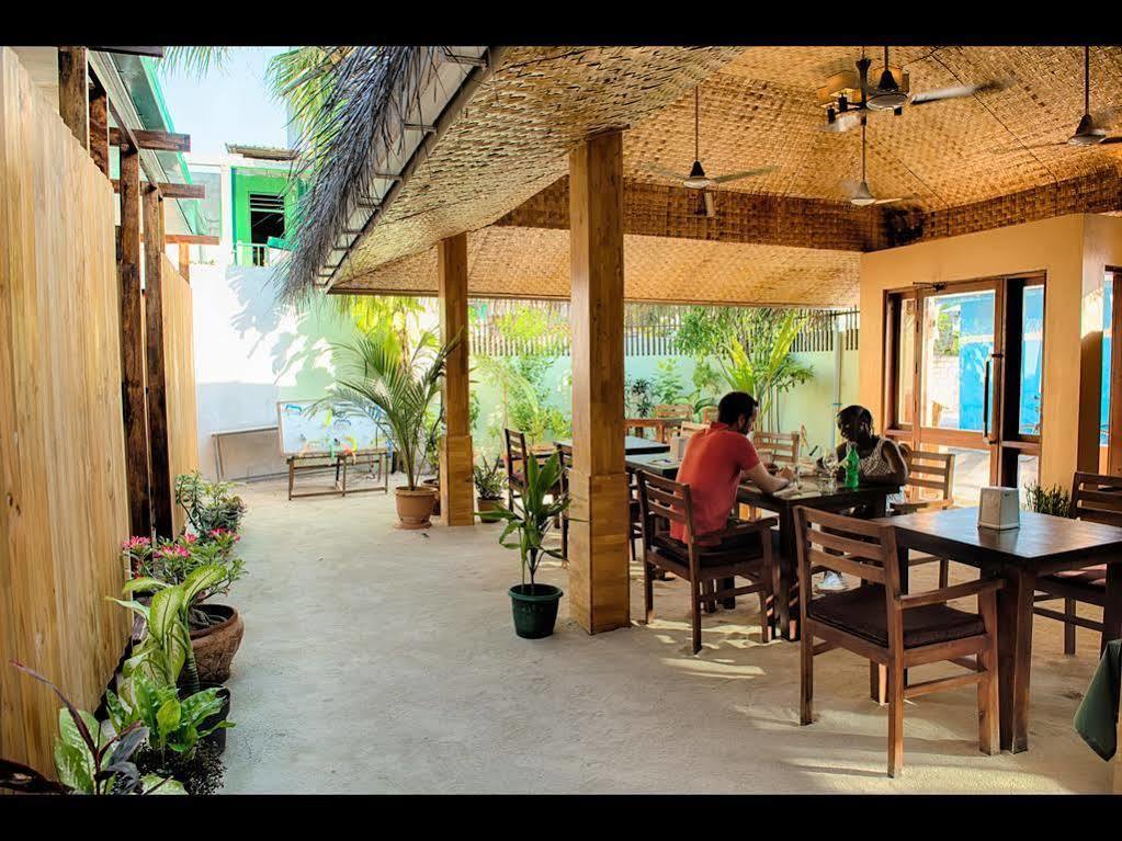 Hotel Narnia Maldives Maafushi Exterior foto