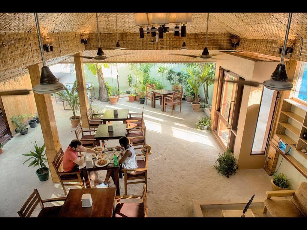 Hotel Narnia Maldives Maafushi Exterior foto
