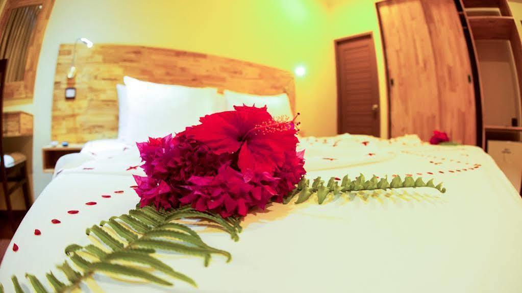 Hotel Narnia Maldives Maafushi Exterior foto