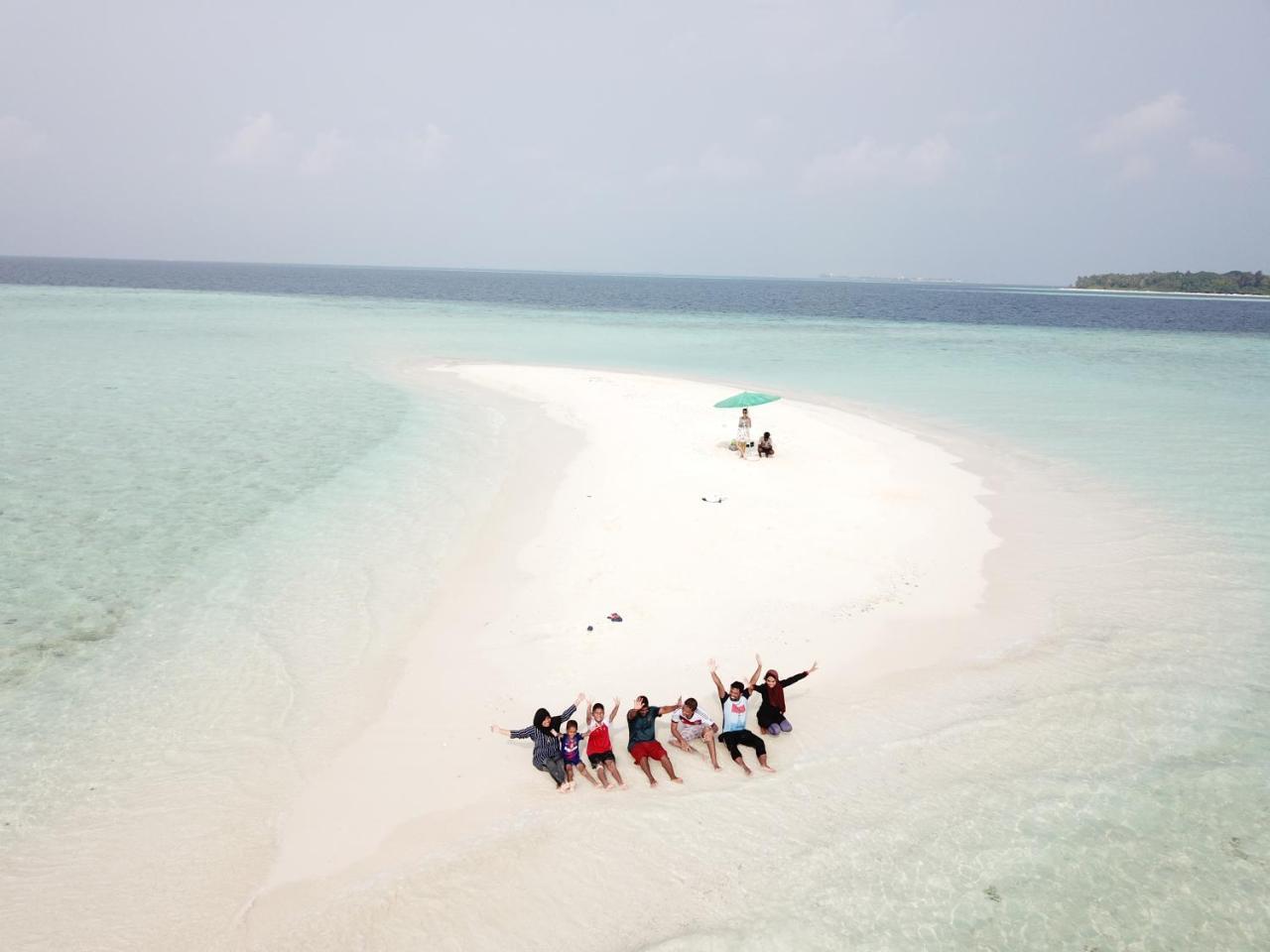 Hotel Narnia Maldives Maafushi Exterior foto